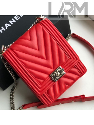 Chanel Long Chevron Smooth Lambskin Boy Flap Bag AS0130 Red 2019