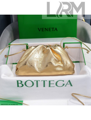 Bottega Veneta The Mini Pouch Soft Clutch Bag in Gold Calfskin 2020 585852