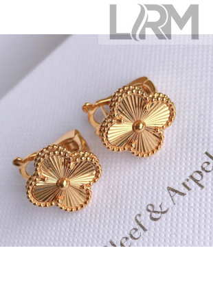 Van Cleef & Arpels Stud Earrings Gold 2021 87