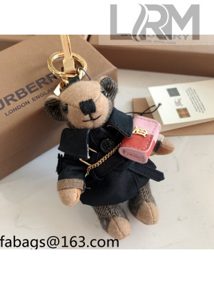 Burberry Thomas Bear Charm 2021 09