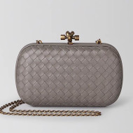 Bottega Veneta Chain Knot Intreccio Nappa Clutch Grey 2019