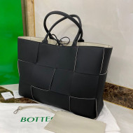 Bottega Veneta Maxi Arco Tote Bag in Woven Lambskin Black 2021 620623