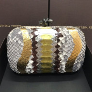 Bottega Veneta Knot Clutch in Pythonskin Calfskin Grey/Gold 2021 09