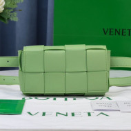 Bottega Veneta The Belt Cassette Bag in Maxi-Woven Lambskin Light Green 2021 04