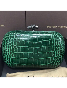 Bottega Veneta Knot Clutch in Crocodile Calfskin Green 2021 02